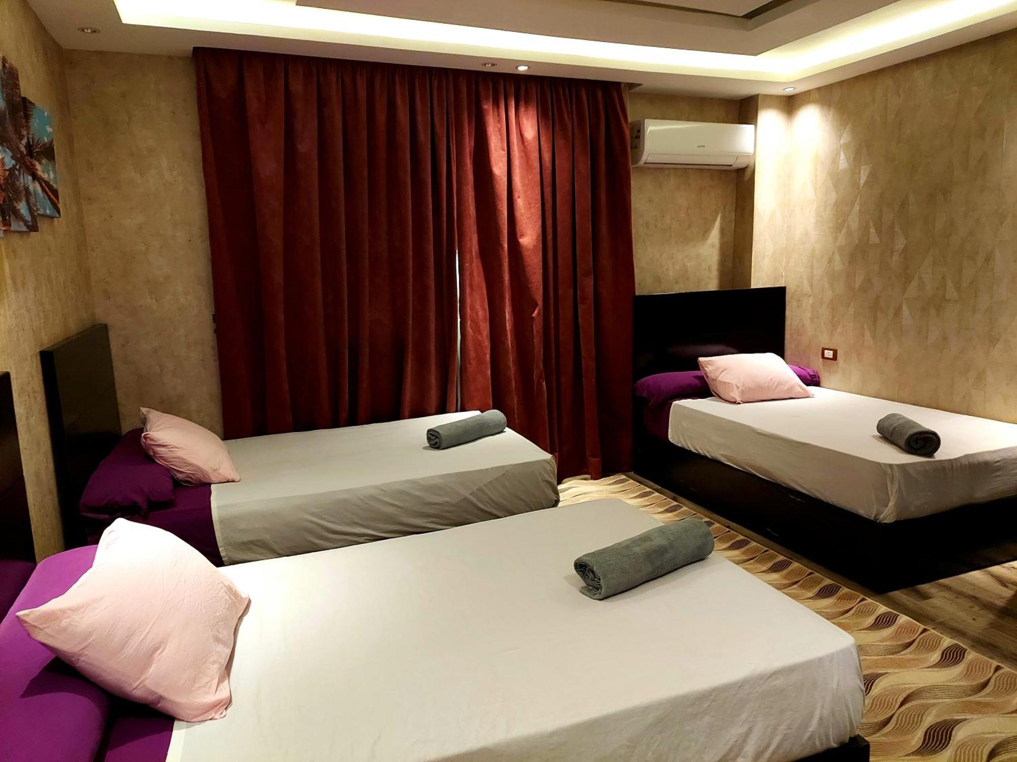 Pyramids Planet Hotel Ghatati Zimmer foto
